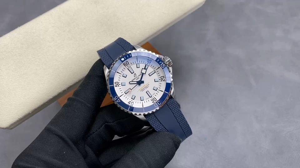 Breitling Superocean 42 mm BLS Factory Configuration 39FAD7 1:1 Superclone