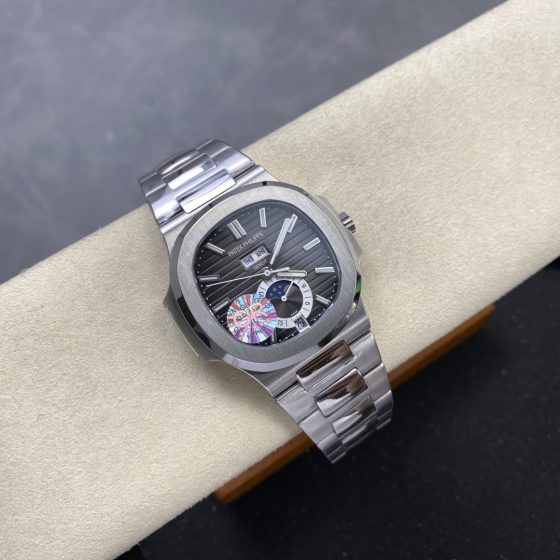 Patek Philippe Nautilus Quantième Annuel. Phases De Lune 5726/1A-014 1:1 Superclone